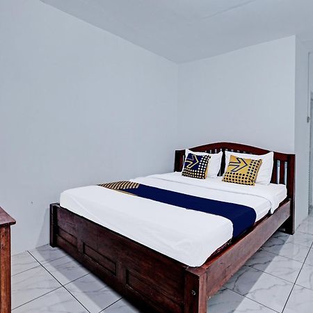 Spot On 91916 Joglo Doyong Homestay Syariah Yogyakarta Extérieur photo
