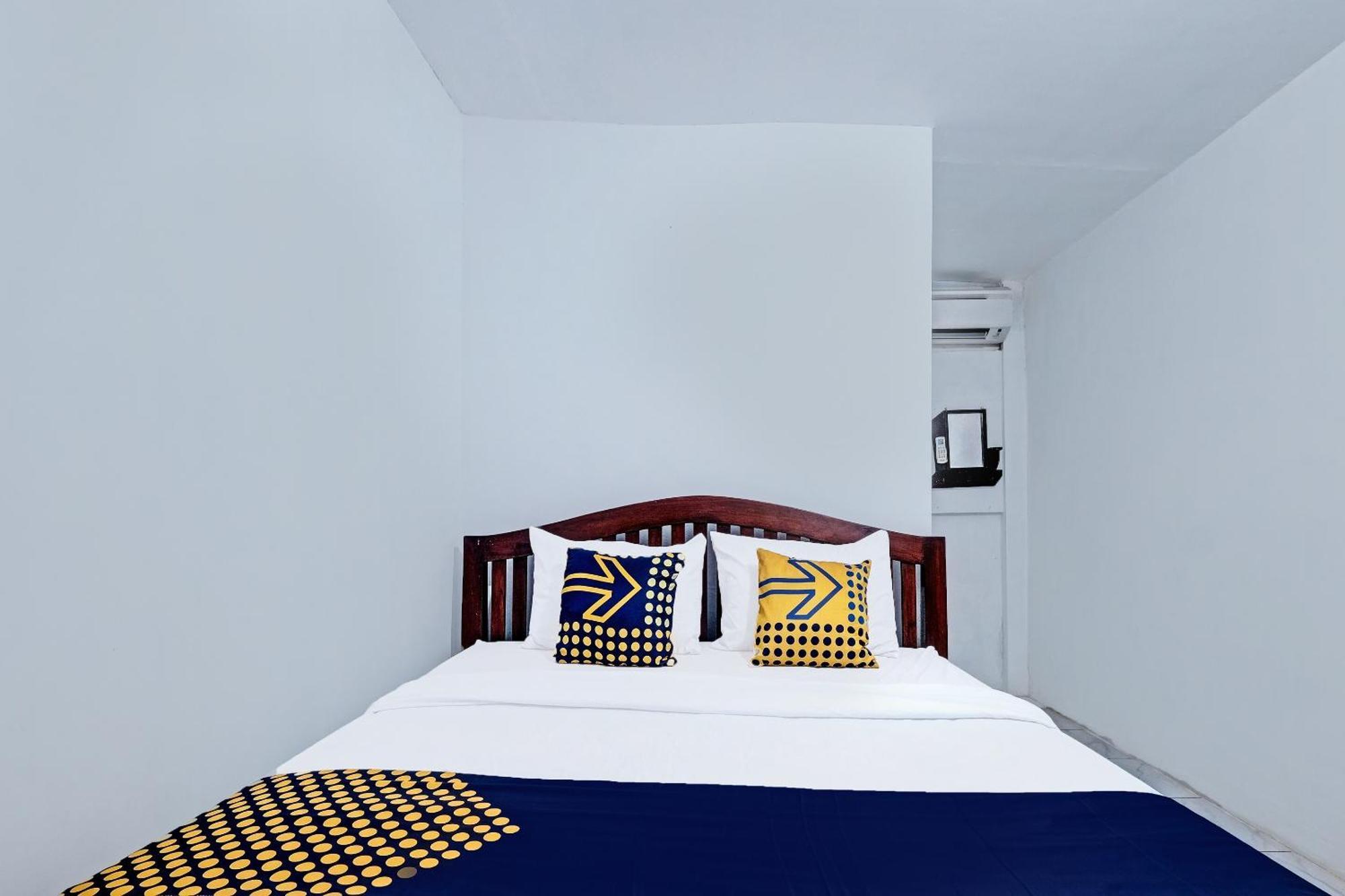 Spot On 91916 Joglo Doyong Homestay Syariah Yogyakarta Extérieur photo