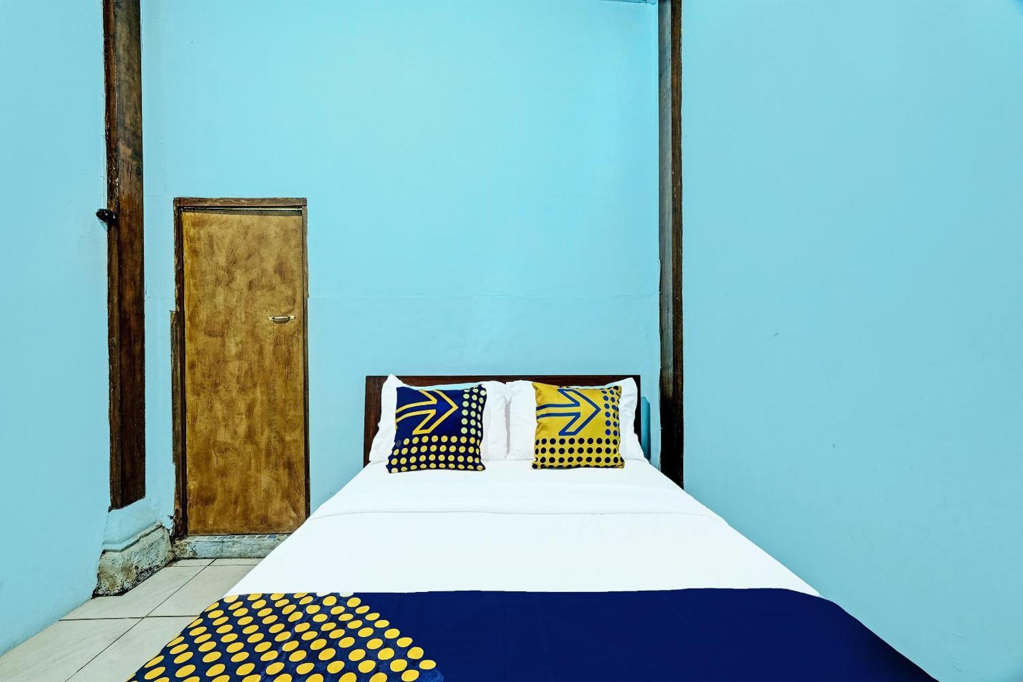 Spot On 91916 Joglo Doyong Homestay Syariah Yogyakarta Extérieur photo